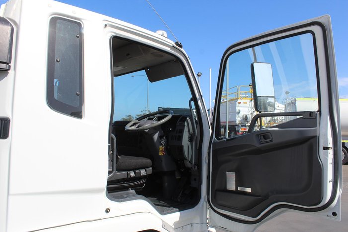 2015 Mitsubishi Fighter 1627 FUSO