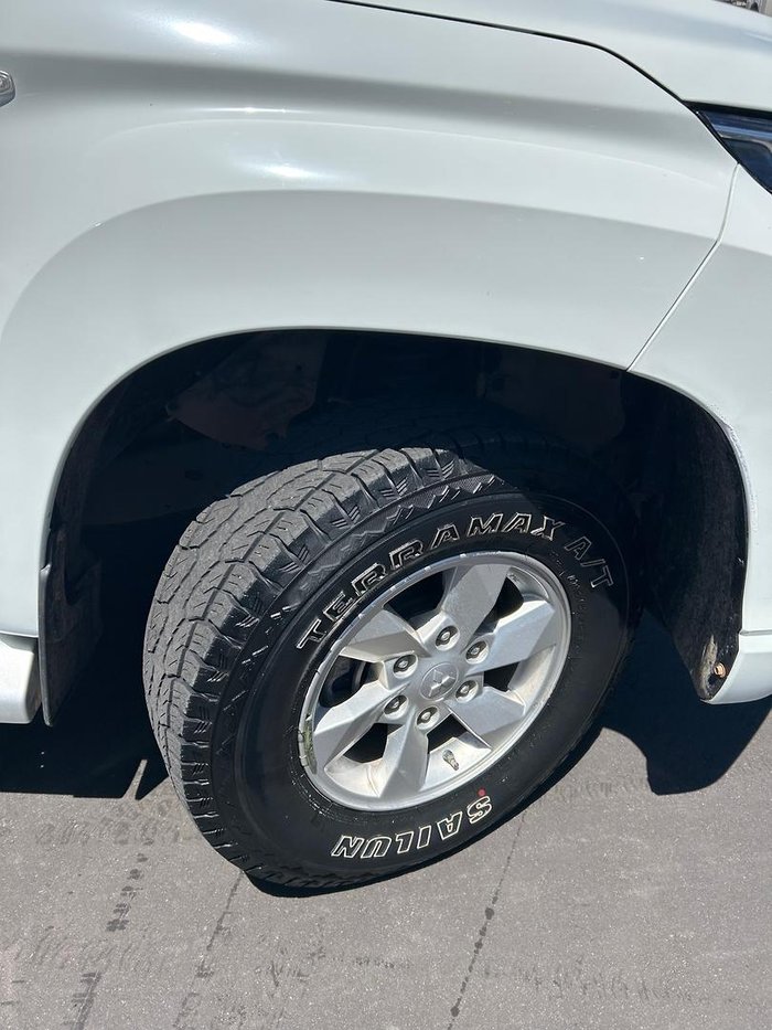 2022 Mitsubishi Triton GLX+