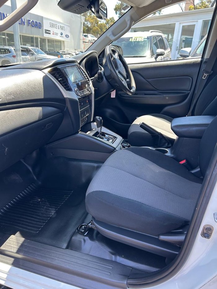 2022 Mitsubishi Triton GLX+