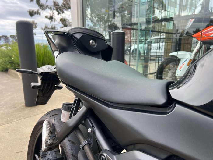 2023 Yamaha YZF-R7LA BLACK