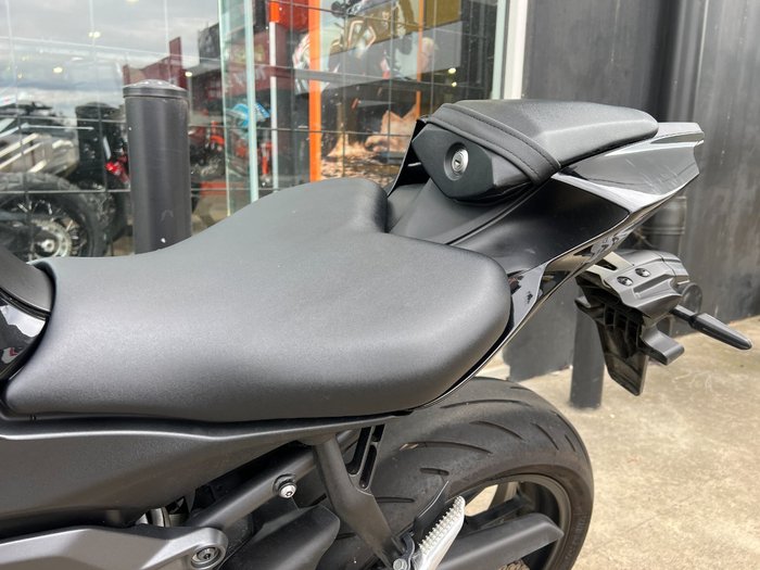 2023 Yamaha YZF-R7LA BLACK