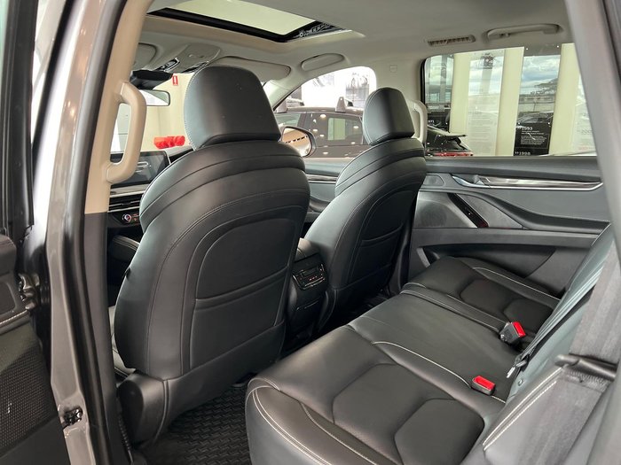 2020 LDV D90 Executive