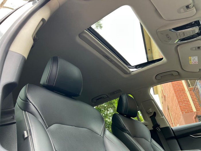 2020 LDV D90 Executive