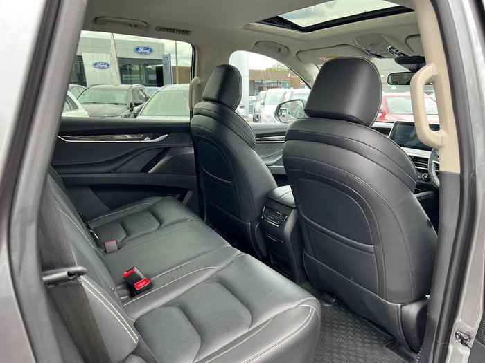 2020 LDV D90 Executive