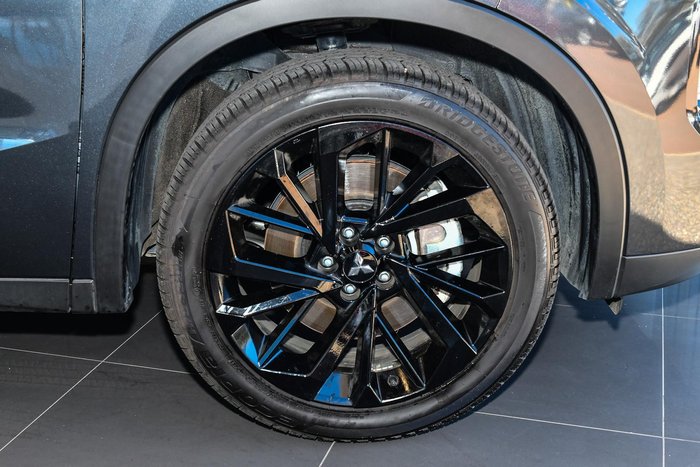 2024 Mitsubishi Outlander Black Edition