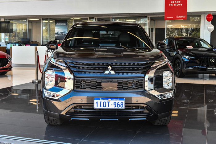 2024 Mitsubishi Outlander Black Edition