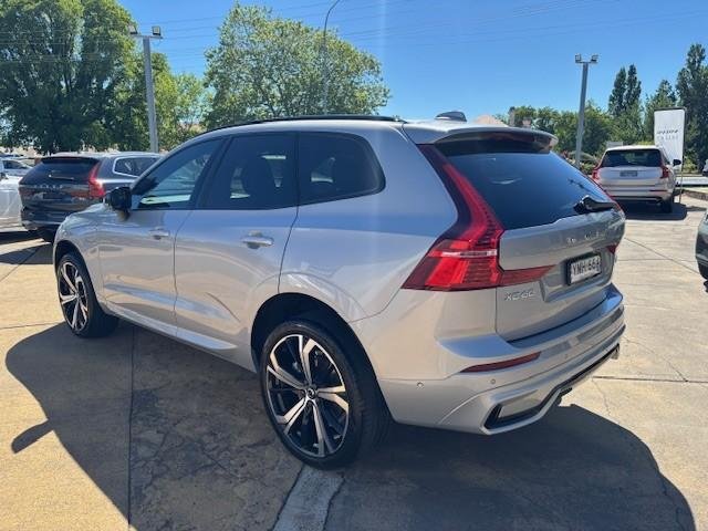 2022 Volvo XC60 Recharge Ultimate T8 Plug-In Hybrid