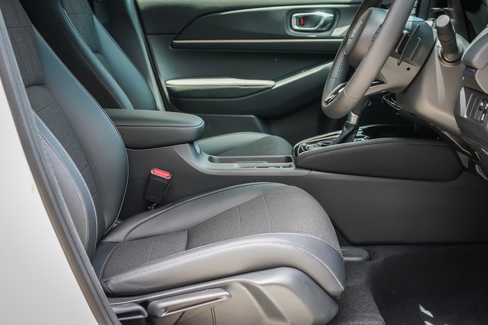 2025 Honda HR-V e:HEV X