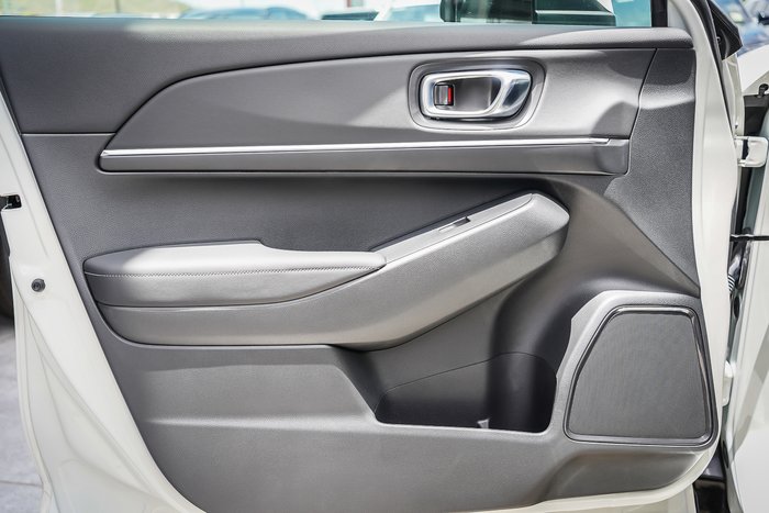 2025 Honda HR-V e:HEV X