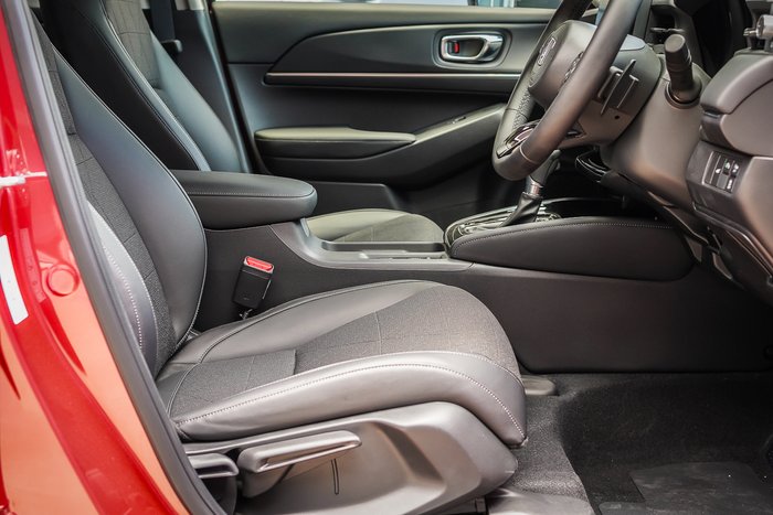 2025 Honda HR-V e:HEV L