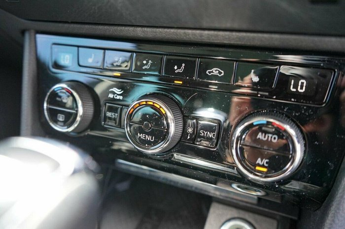 2022 SKODA Superb 162TSI Style