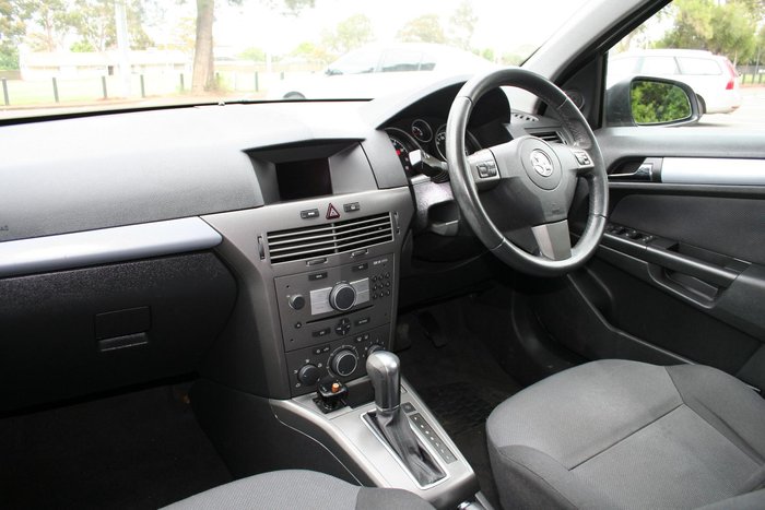 2006 Holden Astra CDX AH MY07 Silver Lightening