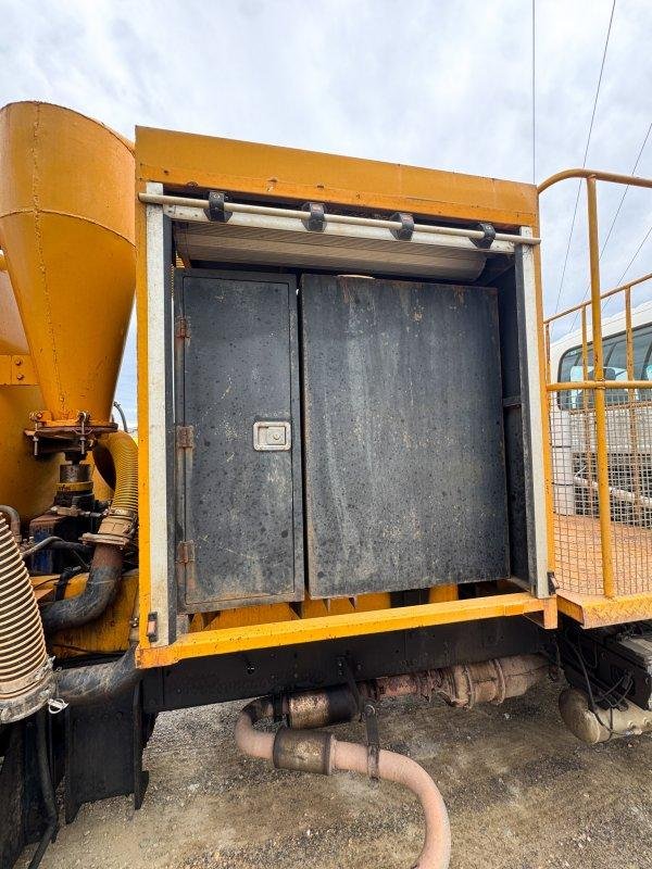 2018 Isuzu Ftr 150-260 4X2 Vac Truck