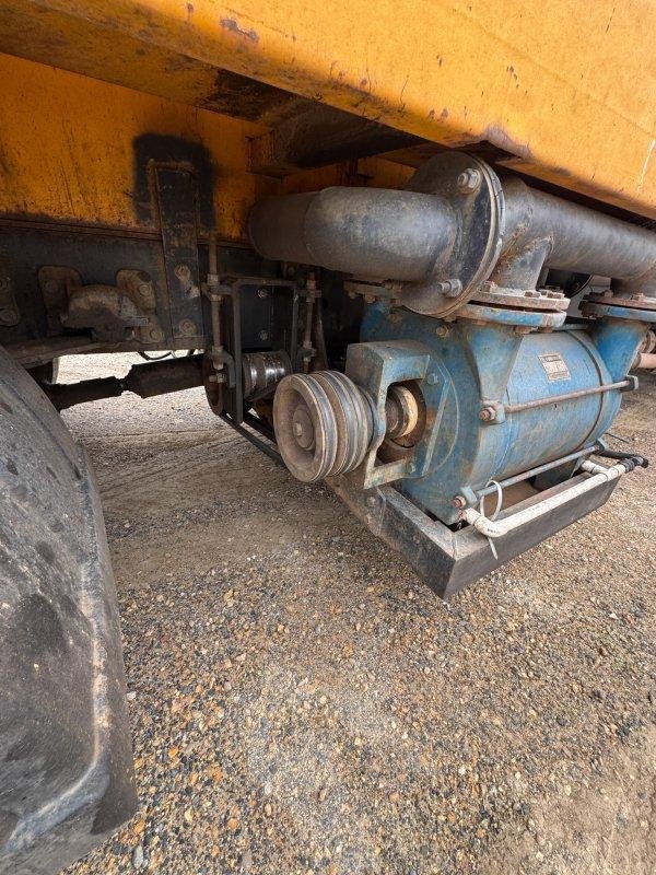 2018 Isuzu Ftr 150-260 4X2 Vac Truck