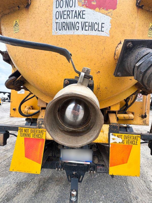 2018 Isuzu Ftr 150-260 4X2 Vac Truck