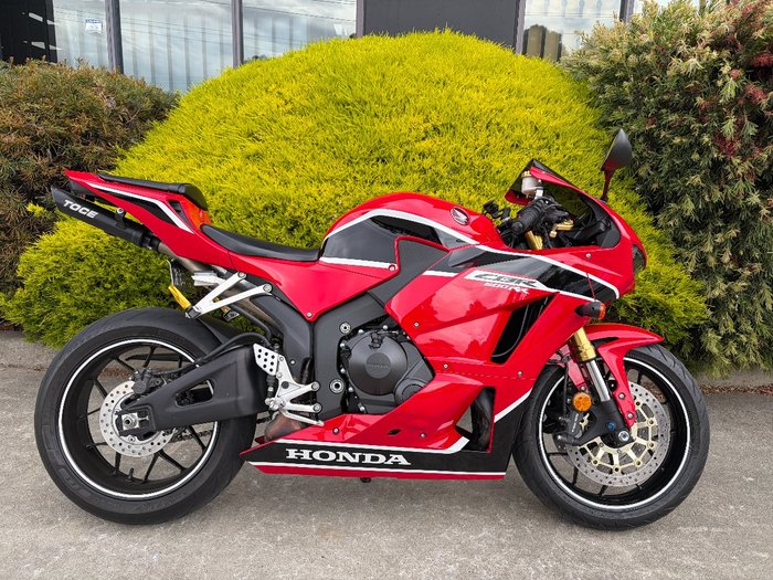 2018 Honda CBR600RR Red