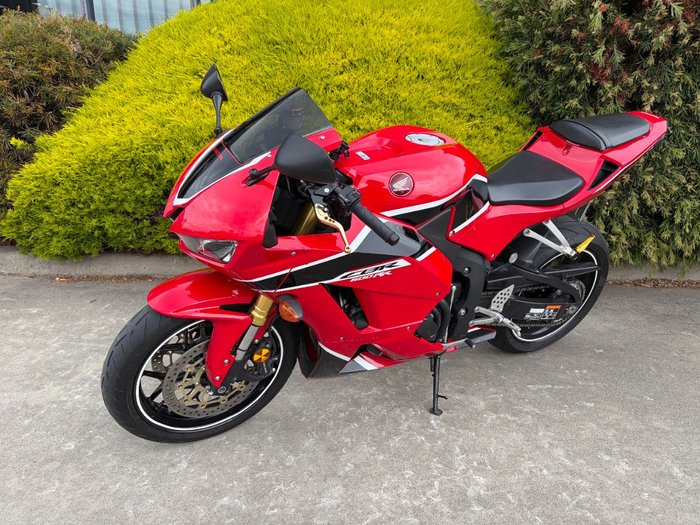 2018 Honda CBR600RR Red