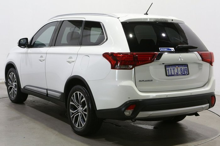 2016 Mitsubishi Outlander LS