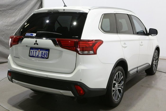 2016 Mitsubishi Outlander LS