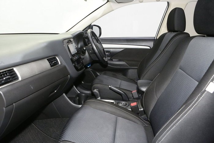 2016 Mitsubishi Outlander LS