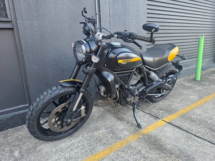 2015 DUCATI SCRAMBLER ICON BLACK