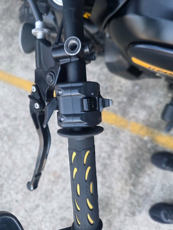 2015 DUCATI SCRAMBLER ICON BLACK