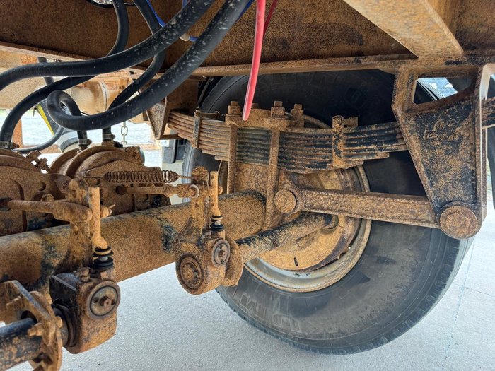 2009 Isuzu Gxd WHITE