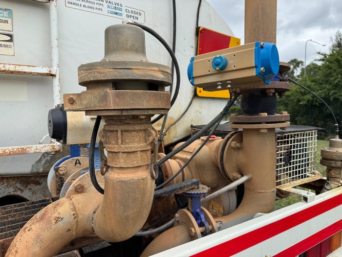 2009 Isuzu Gxd WHITE