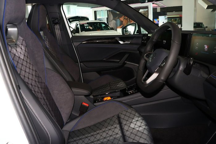 2025 Volkswagen Tiguan 150TSI R-Line