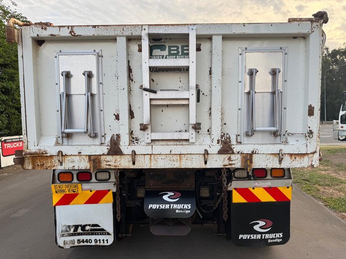 2011 Isuzu Cxy Giga WHITE