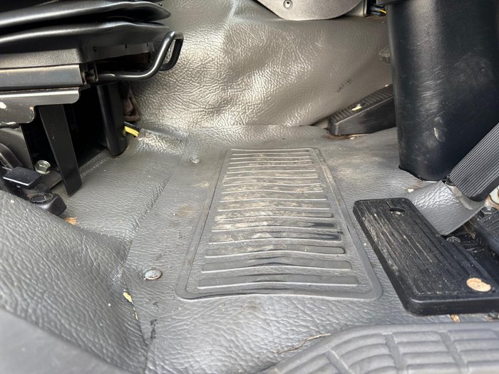 2011 Isuzu Cxy Giga WHITE