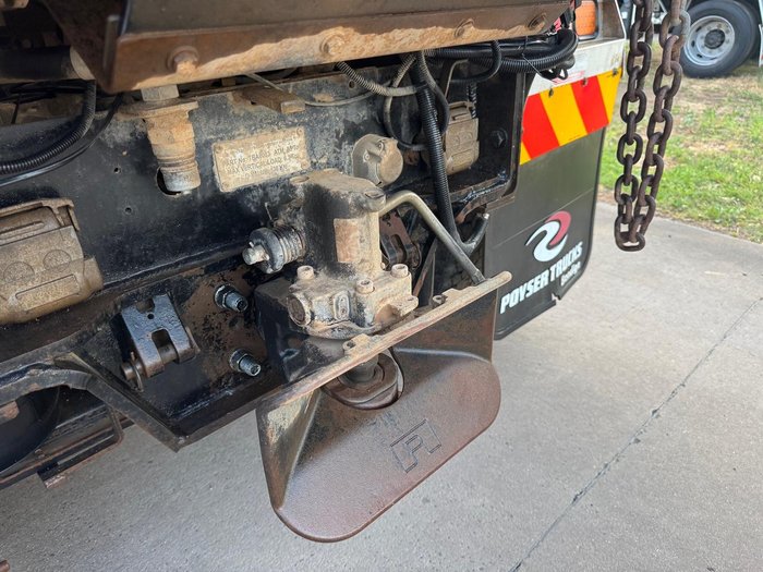 2011 Isuzu Cxy Giga WHITE