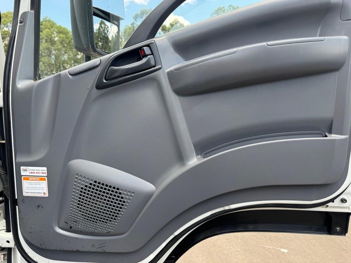 2013 Isuzu Frr 600 WHITE