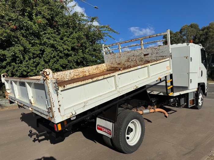 2013 Isuzu Frr 600 WHITE