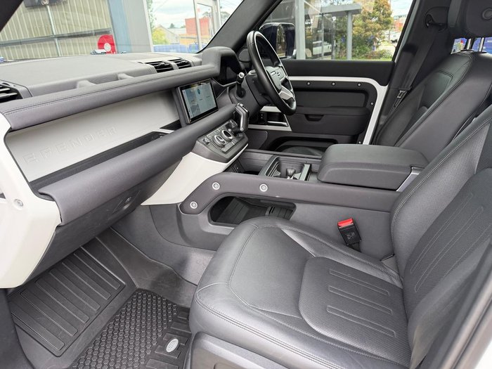 2021 Land Rover Defender 110 D300 SE L663 MY22 AWD Fuji White