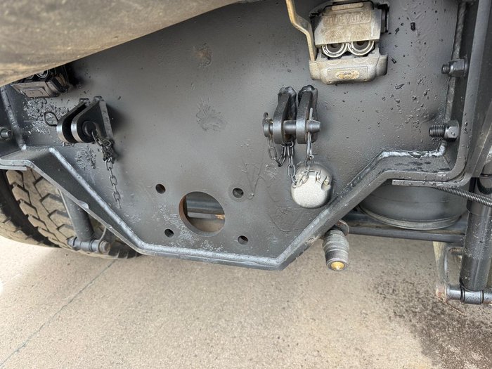 2011 Hino 700 Series SS2848 WHITE