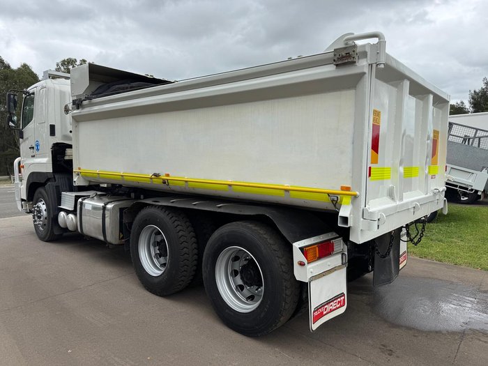 2011 Hino 700 Series SS2848 WHITE