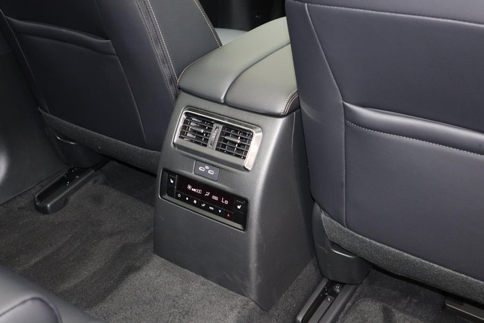 2025 Mazda CX-80 G40e Azami