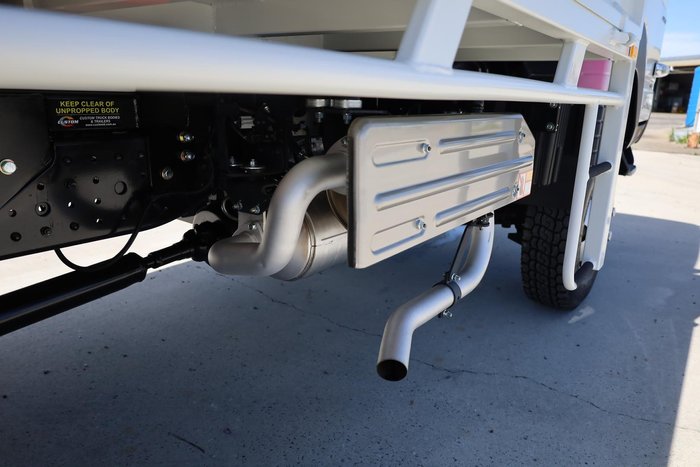 2025 Fuso Canter 4x4 White