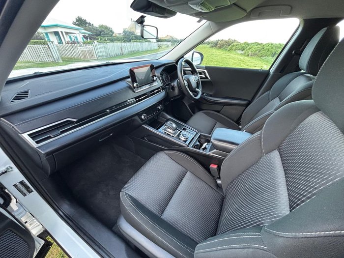 2022 Mitsubishi Outlander ES