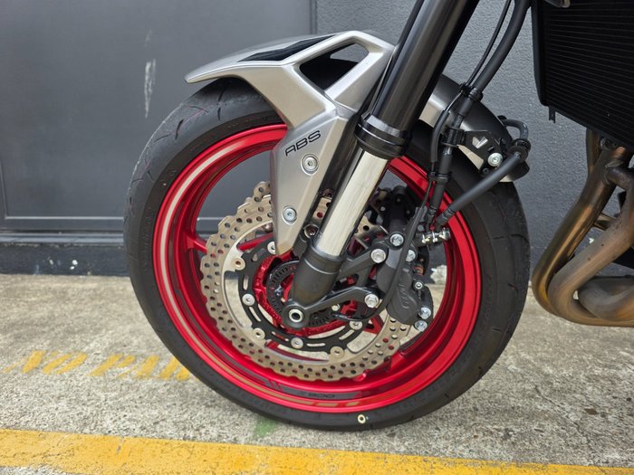 2023 Kawasaki Z900 SUPERNAKED (ZR900) RED