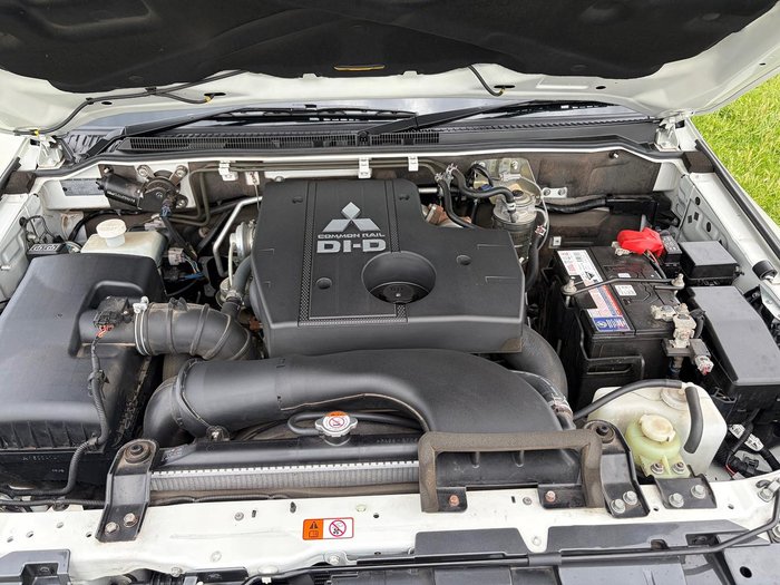 2016 Mitsubishi Pajero GLX