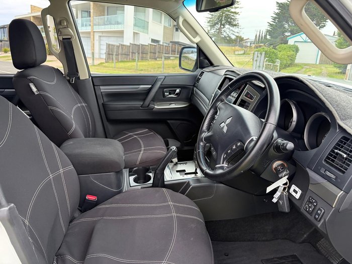 2016 Mitsubishi Pajero GLX