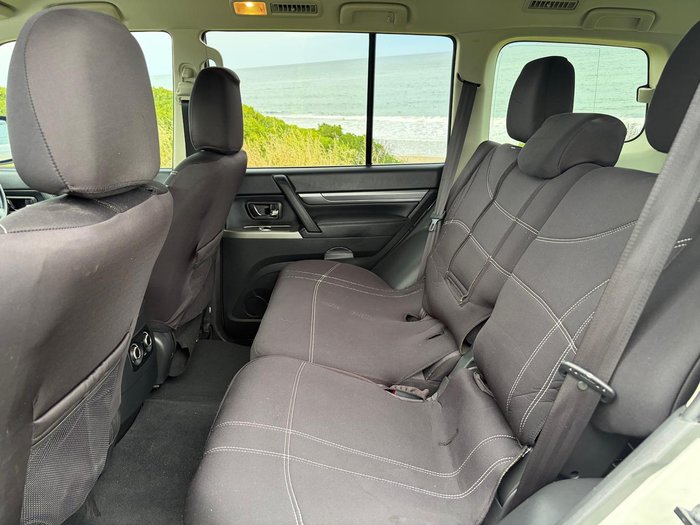 2016 Mitsubishi Pajero GLX