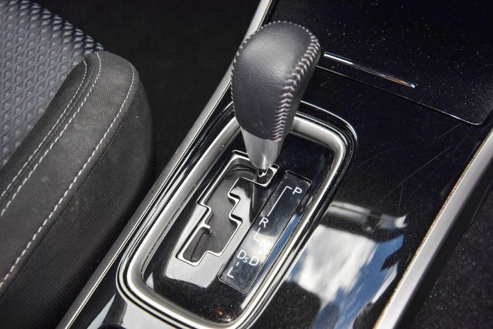 2020 Mitsubishi Outlander ES