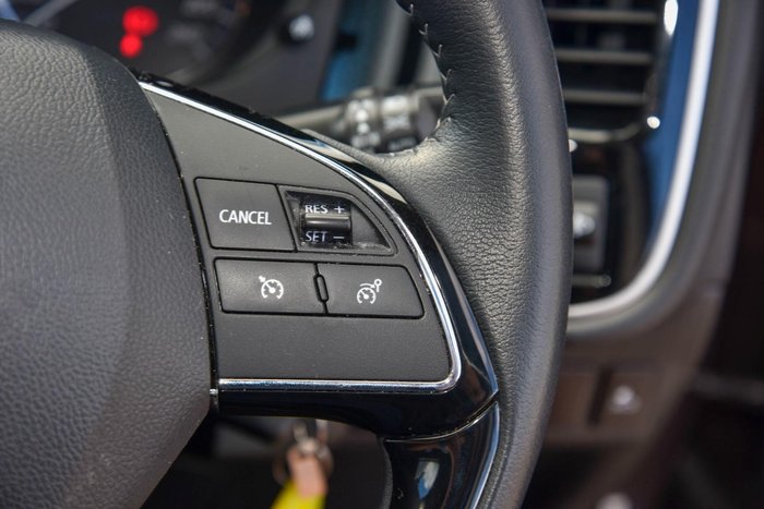 2020 Mitsubishi Outlander ES