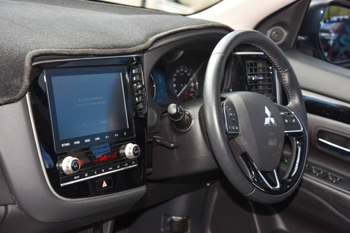 2020 Mitsubishi Outlander ES