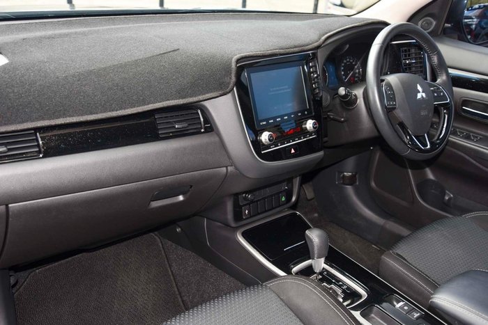 2020 Mitsubishi Outlander ES