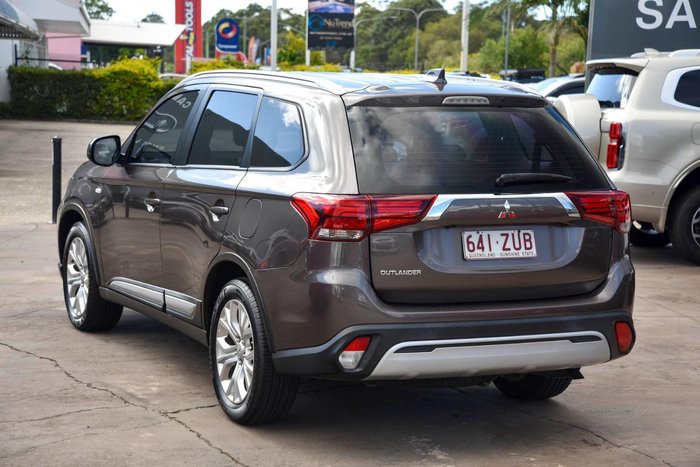 2020 Mitsubishi Outlander ES