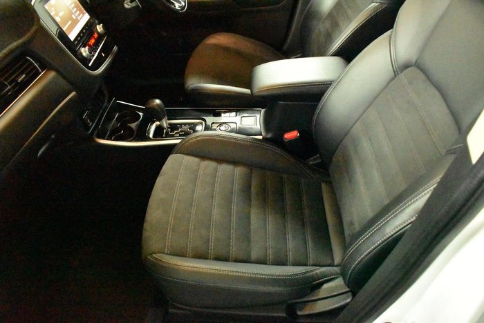 2019 Mitsubishi Outlander LS